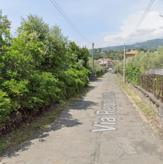 Immagine di MERCI VARIE NON DEPERIBILI VIA REGIA CORTE – PIEDIMONTE ETNEO
