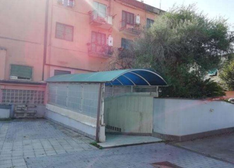 Immagine di NEGOZI VIA OSTERIA DEL FINOCCHIO – ROMA