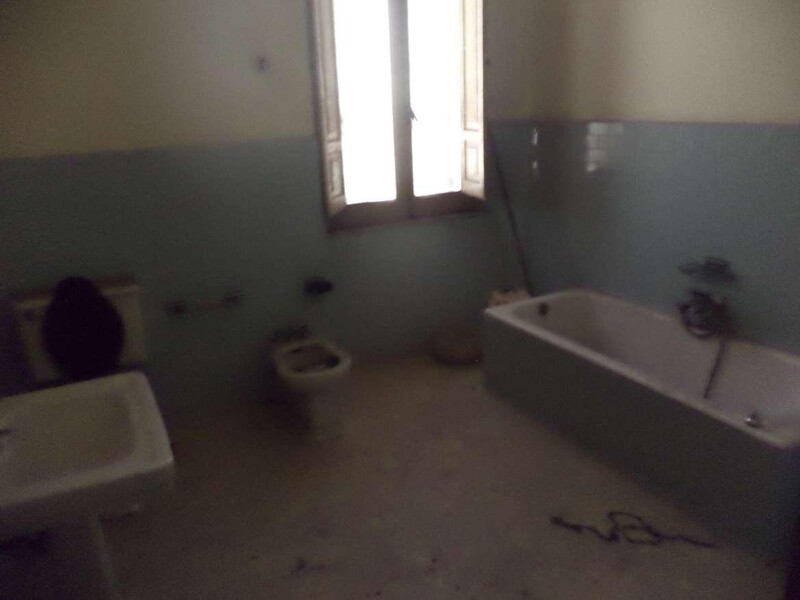 Immagine di CASA SINGOLA VIA NAZIONALE – ISOLA DEL LIRI (FR)