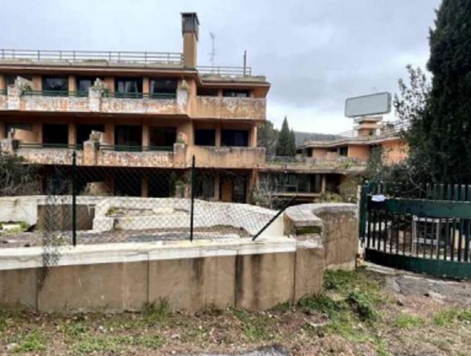 Immagine di ATTIVITÀ RICETTIVE / SCOPO COMMERCIALE VIA LE PIANE N. 35 – CHIANCIANO TERME