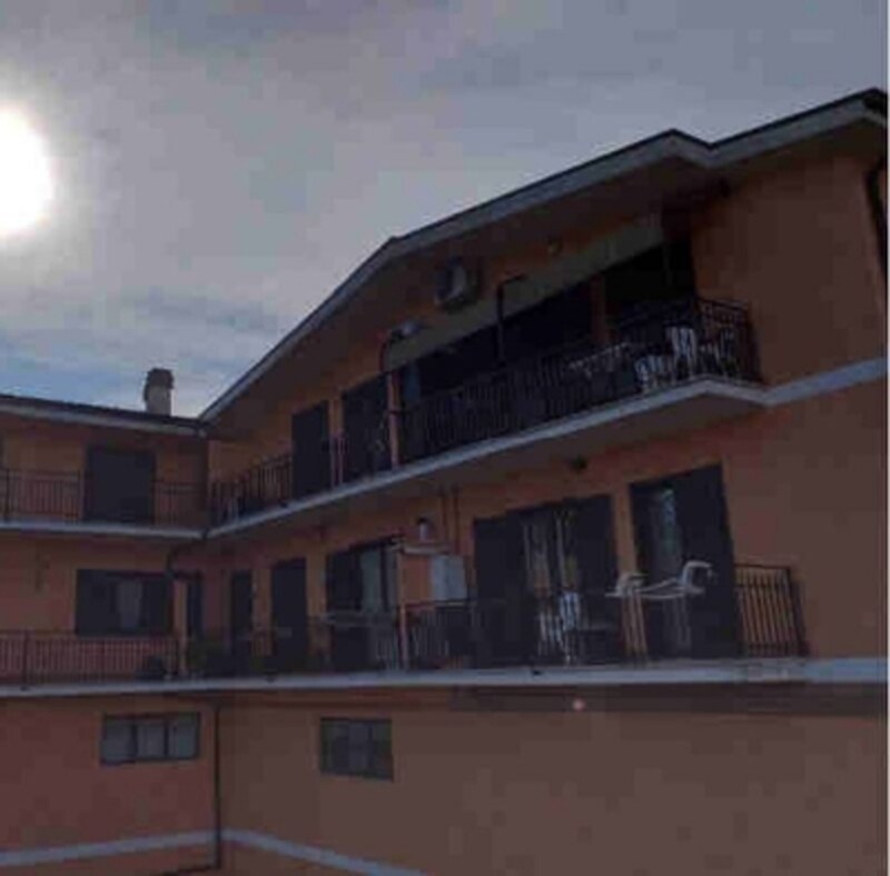 Immagine di GARAGE / POSTO AUTO VIA NAPOLI N. 175 – LARIANO