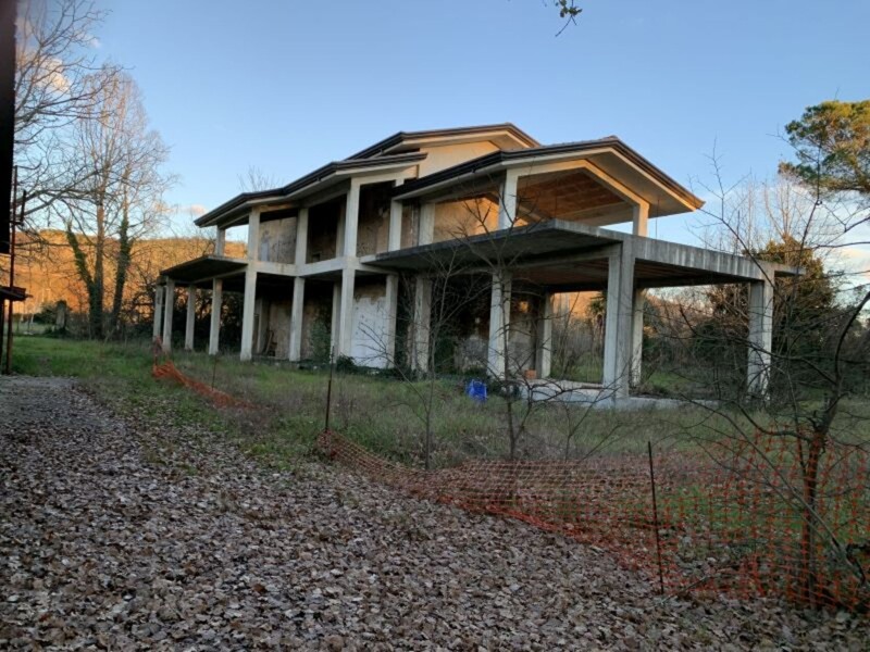 Immagine di RUSTICO E TERRENO VIA CAMPOSTEFANO ARCE FR