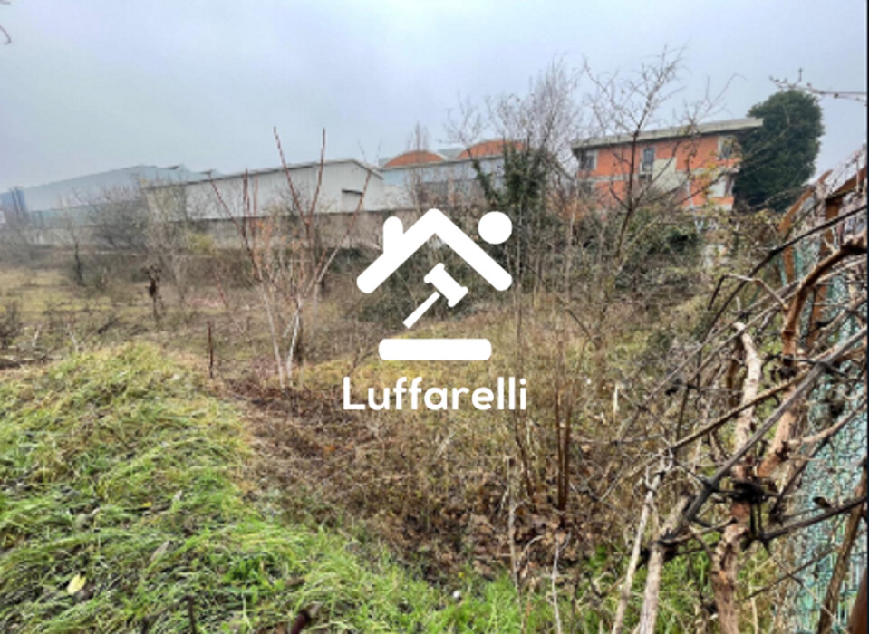 Immagine di TERRENO VIA CAMILLO CHIESA – POGLIANO MILANESE (MI)