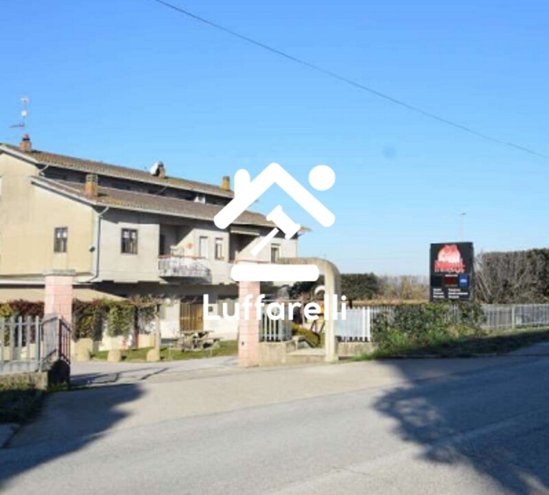 Immagine di CAPANNONE VIA TIBERINA – TODI (PG)