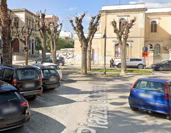 NEGOZIO O LOCALE COMMERCIALE PIAZZA GIUSEPPE DI VAGNO - ACQUAVIVA DELLE FONTI — foto 6