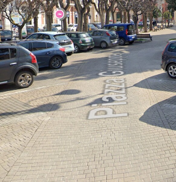NEGOZIO O LOCALE COMMERCIALE PIAZZA GIUSEPPE DI VAGNO - ACQUAVIVA DELLE FONTI — foto 9