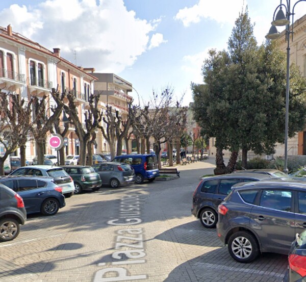 NEGOZIO O LOCALE COMMERCIALE PIAZZA GIUSEPPE DI VAGNO - ACQUAVIVA DELLE FONTI — foto 8