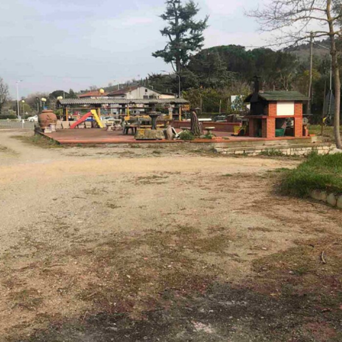 Immagine di NEGOZIO O LOCALE COMMERCIALE LOCALITÀ RIGUTINO OVEST N. 30 – AREZZO