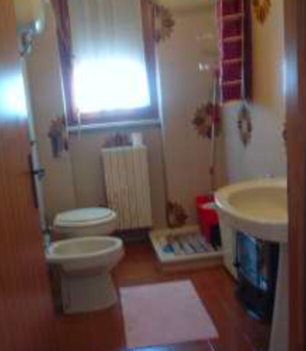 Immagine di VILLA E LOCALITA’ COMMERCIALE VIA MIGLIARA – SABAUDIA (LT)