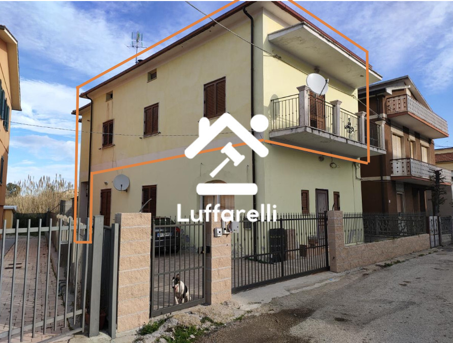 Immagine di APPARTAMENTO VIA CARSO -GIULIANOVA (TE)