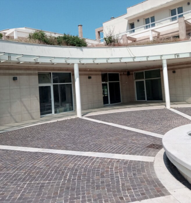 Immagine di NEGOZIO E BOX PIAZZA I MAGGIO SAN LEO