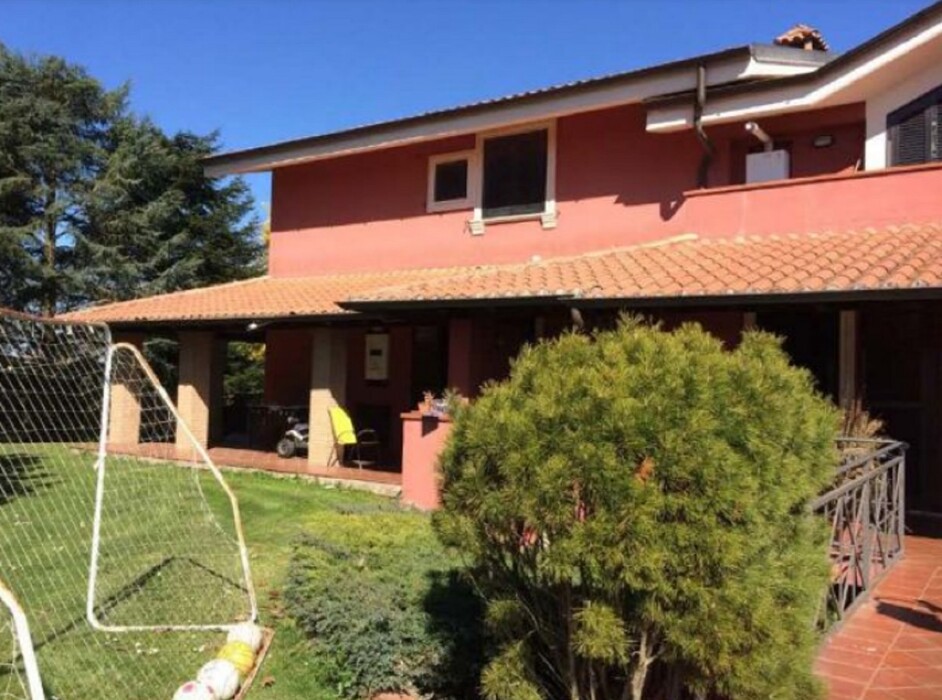 Immagine di VILLA TRIFAMILIARE VIA LE MURA – VALMONTONE (RM)