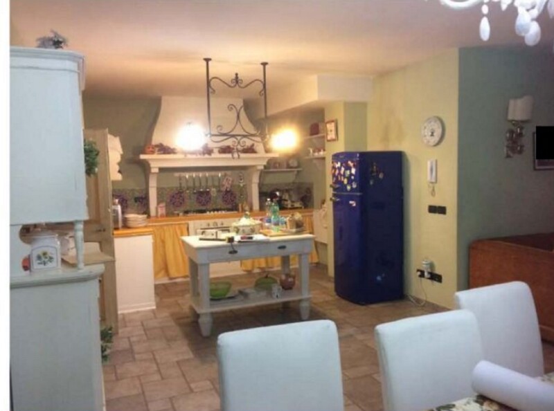 Immagine di VILLA TRIFAMILIARE VIA LE MURA – VALMONTONE (RM)