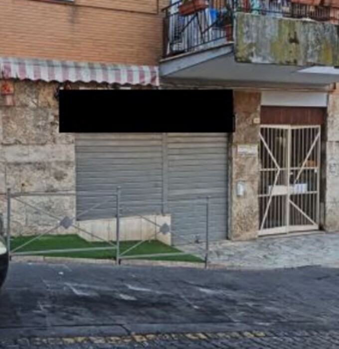 Immagine di NEGOZIO O LOCALE COMMERCIALE VIA COSTA BATOCCHI 10 – MARINO