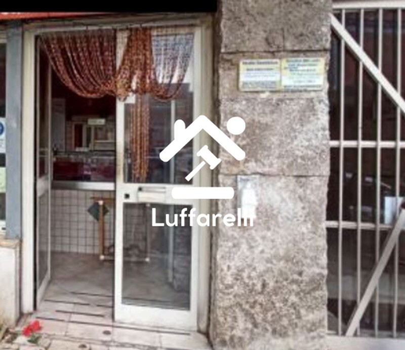 Immagine di NEGOZIO O LOCALE COMMERCIALE VIA COSTA BATOCCHI 10 – MARINO