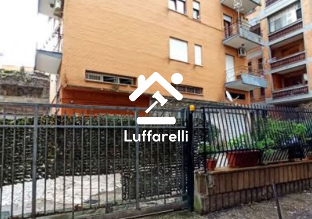 Immagine di DEPOSITO VIA COSTA BATOCCHI – MARINO (RM)