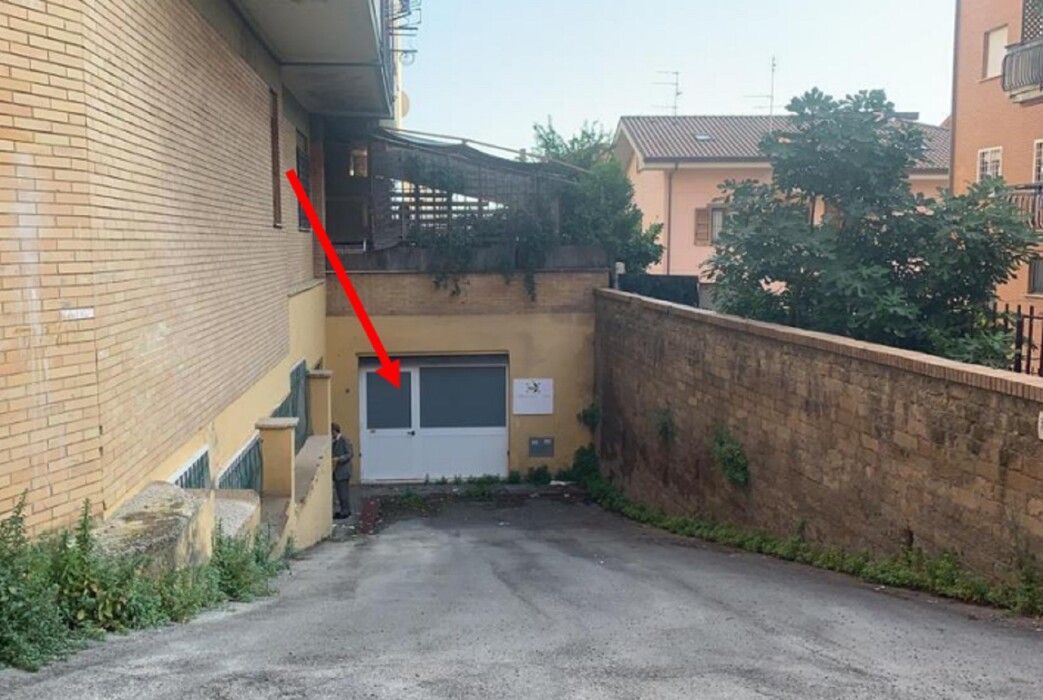 Immagine di GARAGE VIA ENRICO DE NICOLA – GENZANO DI ROMA (RM)