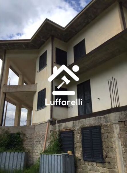 PALAZZO VIA VIGNALE - COLLELONGO (AQ) — foto 3