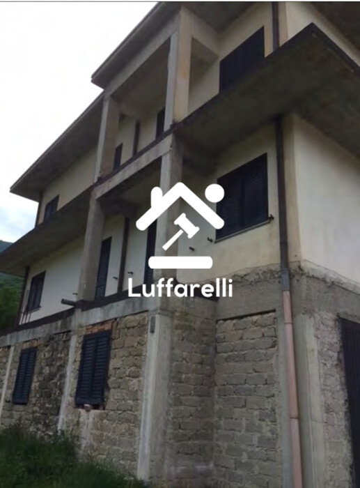 Immagine di PALAZZO VIA VIGNALE – COLLELONGO (AQ)