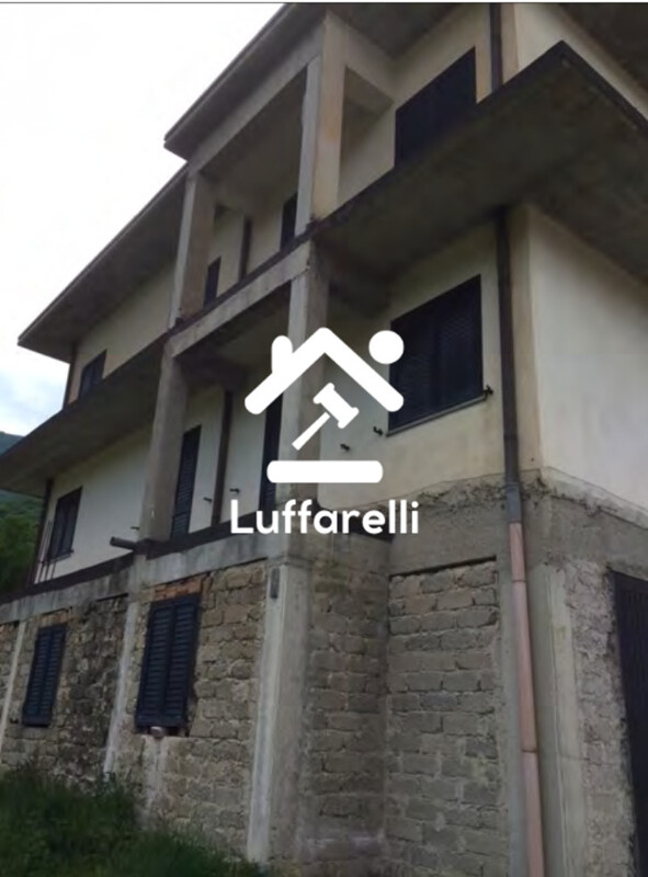 Immagine di PALAZZO VIA VIGNALE – COLLELONGO (AQ)