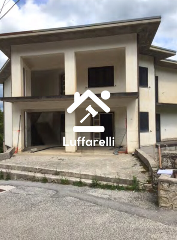 Immagine di PALAZZO VIA VIGNALE – COLLELONGO (AQ)