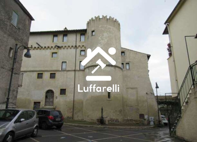 Immagine di CASTELLO PIAZZA NAZIONALE – PALOMBARA SABINA (RM)