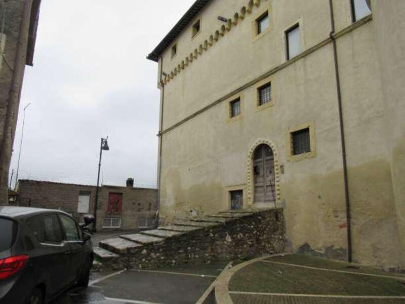Immagine di CASTELLO PIAZZA NAZIONALE – PALOMBARA SABINA (RM)