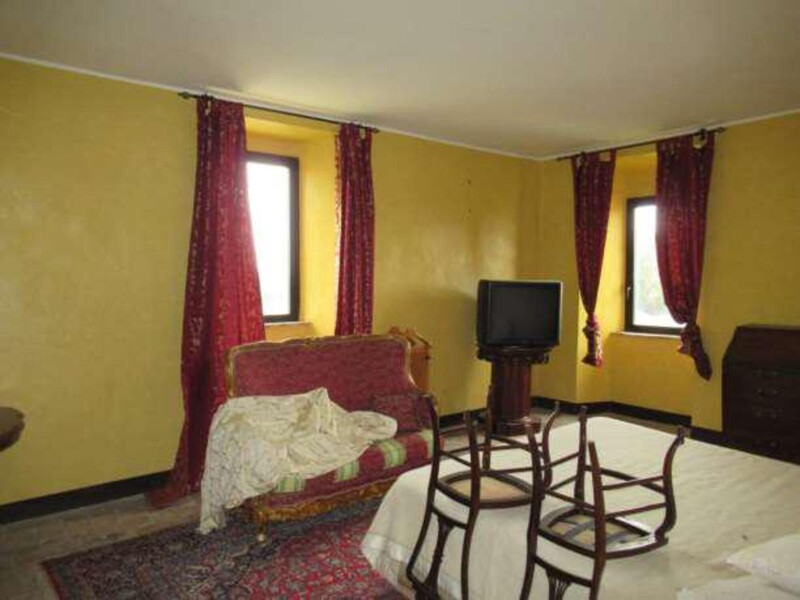 Immagine di CASTELLO PIAZZA NAZIONALE – PALOMBARA SABINA (RM)