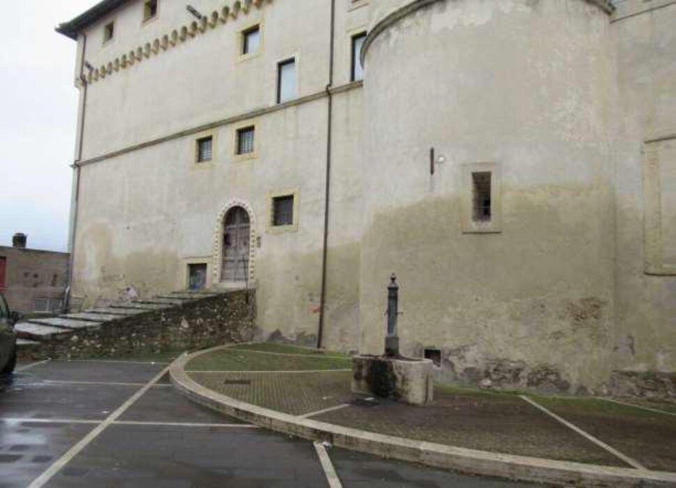 Immagine di CASTELLO PIAZZA NAZIONALE – PALOMBARA SABINA (RM)