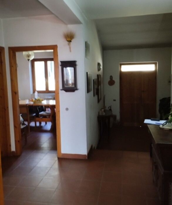 Immagine di PORZIONE BIFAMILIARE VIA CROCE MOSCHITTO – SEZZE (LT)