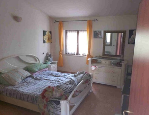 VILLA A SCHIERA LOC.LA TENNA, CAMERATA NUOVA (RM) — foto 7