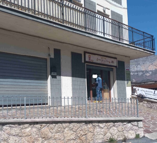 NEGOZIO O LOCALE COMMERCIALE VIA SS. TRINITÀ - VALLEPIETRA — foto 3