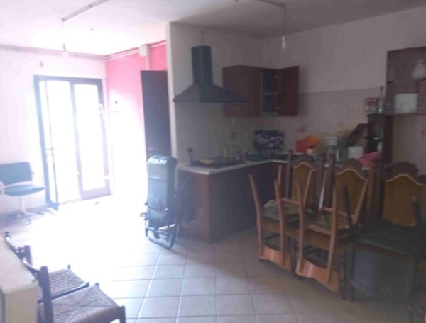 DEPOSITO / MAGAZZINO VIA SS.TRINITÀ - VALLEPIETRA — foto 4