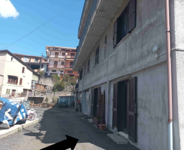 DEPOSITO / MAGAZZINO VIA SS.TRINITÀ - VALLEPIETRA — foto 2