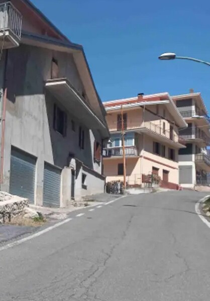 IN VIA SS. TRINITÀ - VALLEPIETRA — foto 5