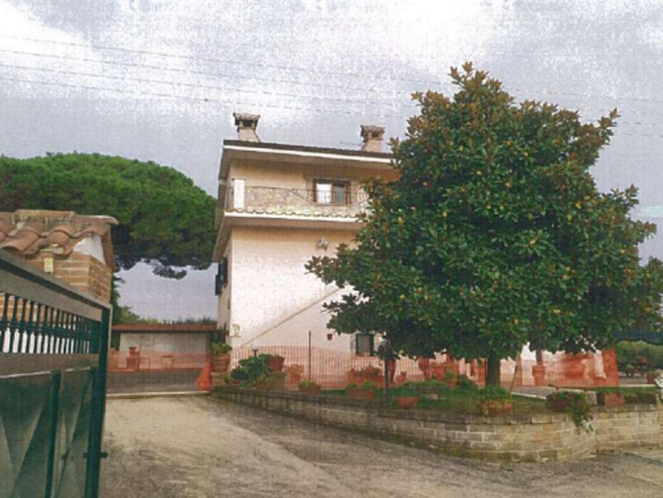 Immagine di APPARTAMENTO VIA PONTE TRE ARMI – GENZANO DI ROMA (RM)