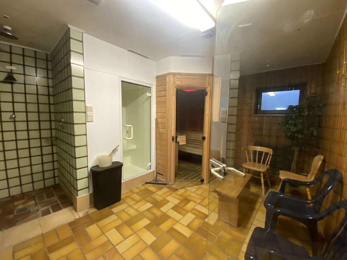 Sauna-/Wellnessbereich im UG d
