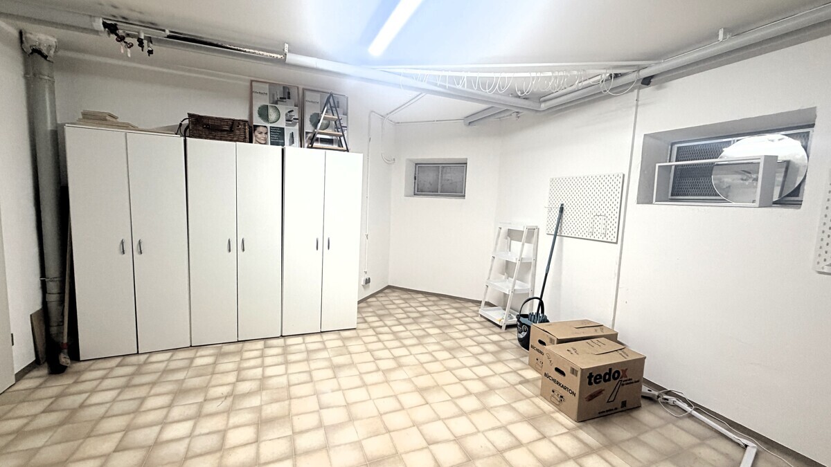 Lagerraum/Kellerraum für beispielsweise Archiv