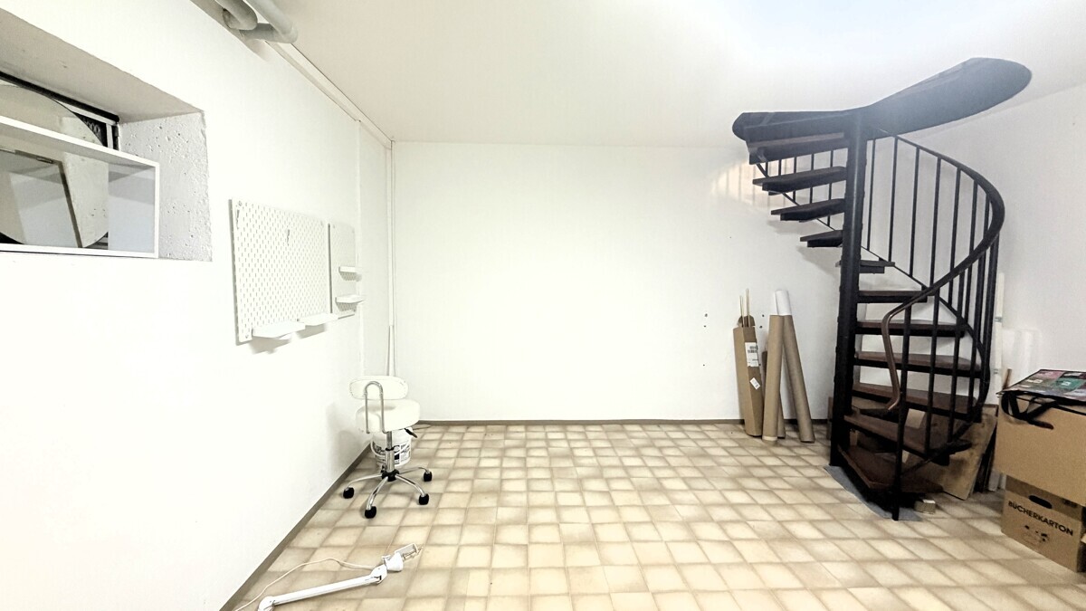 Lagerraum/Kellerraum/Archiv - direkter Zugang über Wendeltreppe