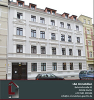 J-19 WE 2 EG mitte links Fassade mit L&L Logo