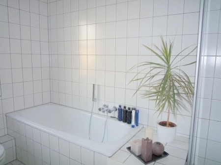 Moderne 2-Zimmer-Wohnung mit sonniger Dachterrasse - Photo 2