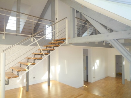 Moderne Wohnung mit Dachterrasse und Wohlfühlambiente - Photo 2