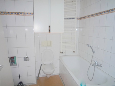 Moderne Wohnung mit Dachterrasse und Wohlfühlambiente - Photo 3