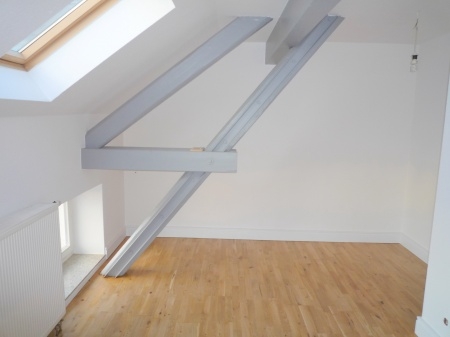 Moderne Wohnung mit Dachterrasse und Wohlfühlambiente - Photo 5
