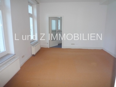 2 Zimmer Wohnung mit einer Einbauküche - Foto 4
