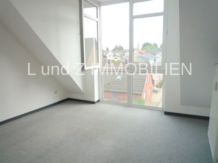 Gemütliches Dachgeschossapartment mit praktischer kleiner Küche - Photo 3