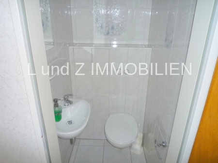 **Großzügig geschnittene super schöne 3 Zimmerwohnung** mit 2 Balkonen, Fahrstuhl und Pkw-Stellplatz - Foto 5
