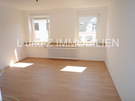 *TOP* Gemütliche 2- Zimmerwohnung plus Pkw-Stellplatz oder Garage ! - Foto 3