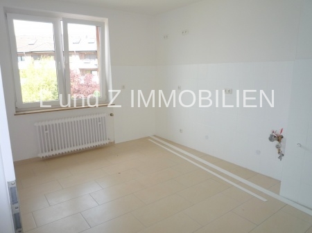 *TOP* Gemütliche 2- Zimmerwohnung plus Pkw-Stellplatz oder Garage ! - Foto 2