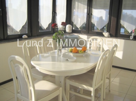 Luxus pur: Wunderschöne 3-Zimmer-Wohnung mit überdachtem Wintergarten und Garage. - Foto 5